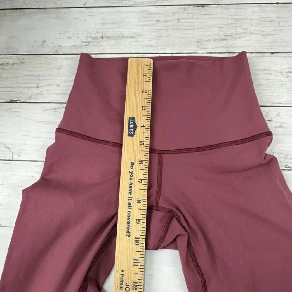 Lululemon Womens size 2 capri leggings‎ 20x23" purple - Picture 8 of 9